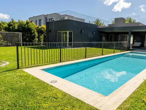 VENTA Casa 4 amb con pileta en Los Tacos