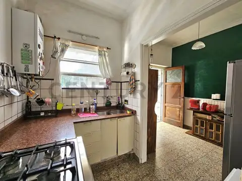 43 y 17 1100, Piso 0