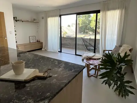 Departamento en venta, Morón, dos ambientes con balcón-