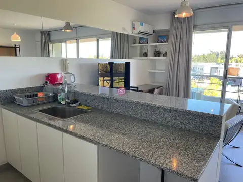 Departamento en Alquiler con 1 cochera