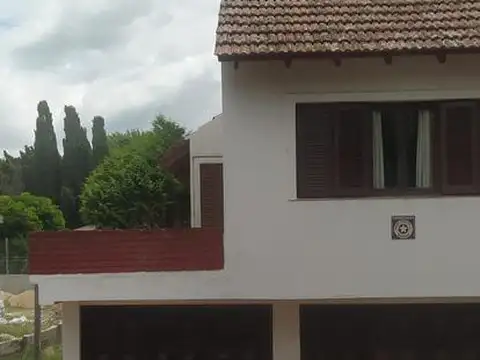 Tucumán e/ 6 y 7