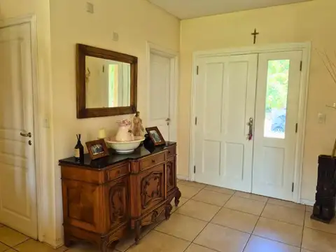Casa 6 ambientes con 3 baños