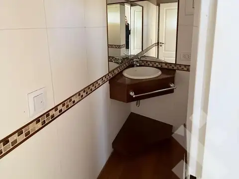 Casa en Venta con 4 cocheras
