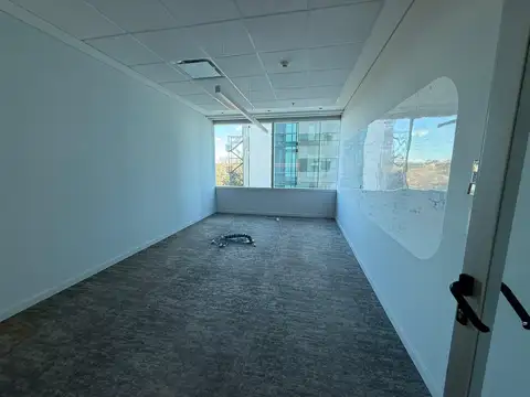 Oficina en Alquiler al Este