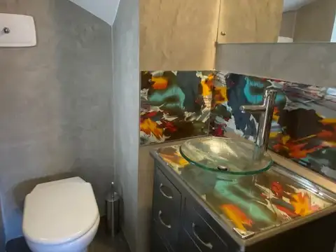 Casa 5 ambientes con 3 baños