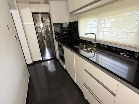 Casa 2 ambientes con 1 baño