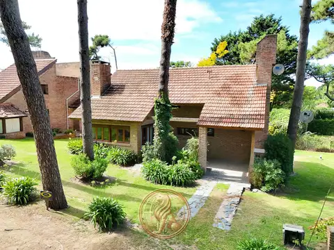 Venta Casa Pinamar Barrio Lasalle 3 cuadras del mar