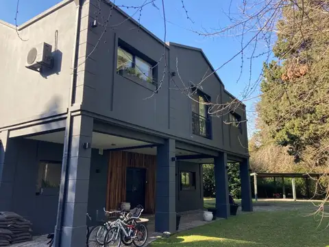 Highland Park C. C. 100