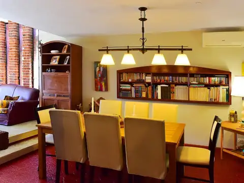 VENTA CASA CASTELAR NORTE 6 AMBIENTES APTA CREDITO