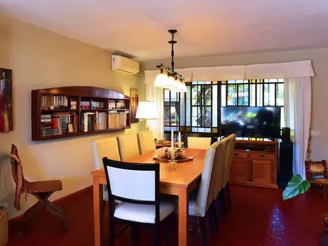 Casa en Venta en Castelar, USD 300.000