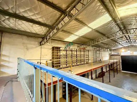 Galpon en Venta 30  mts Frente