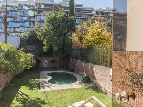 Casa 9 ambientes con 7 baños