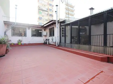 Venta CASA 6 AMBIENTES con Gran terraza Paternal