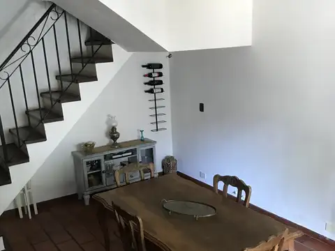 Depto Tipo Casa en Venta de 4 ambientes