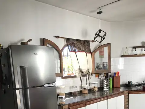 Depto Tipo Casa en Venta con 1 cocheras