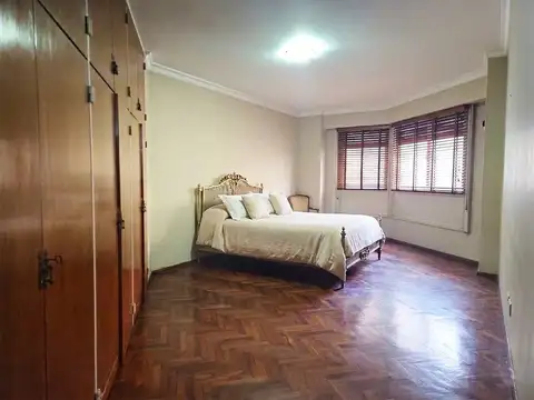 Departamento 6 ambientes con 3 baños