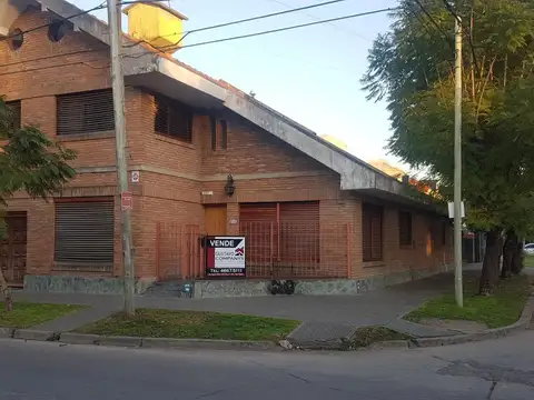 Avellaneda 204