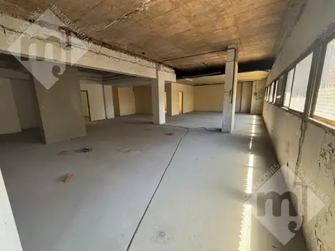 Local en S.Fer.-Vias/Centro