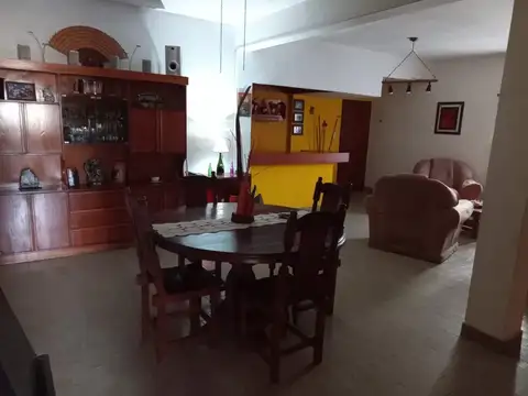Depto Tipo Casa 4 ambientes con 1 baño