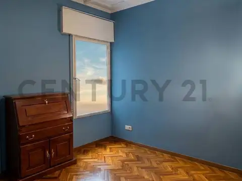 Departamento 9 ambientes con 2 baños