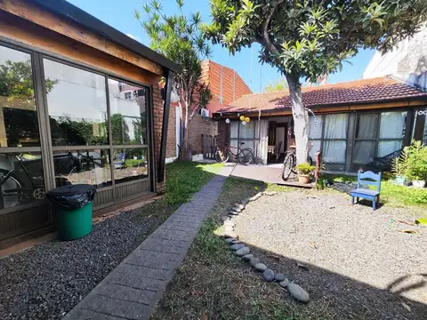 Casa en venta 3 AMBIENTES- Lanús