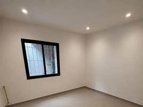 Casa 2 ambientes con 1 baño
