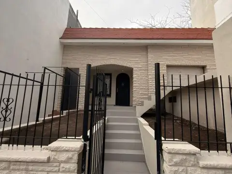 Chalet  en PH 3 amb. garaje, patio y terraza - Córdoba y Saavedra