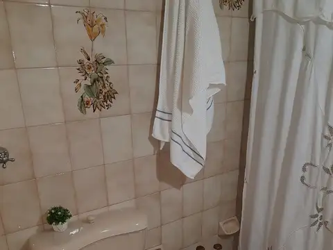 VENTA - Pedro Goyena 4241 - Olivos - Chalet 3 dorm (suite) garaje gran jardin