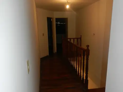 Depto Tipo Casa 4 ambientes con 2 baños