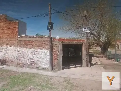 Edificio Comercial en venta - 2 dormitorios 1 baño 1 stud 9 boxes - 204 mts 2totales - Ensenada