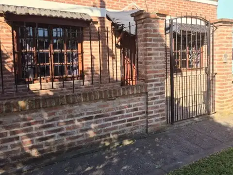 Casa en Venta en Villa Castells