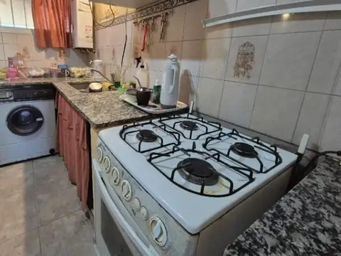 Casa 2 ambientes con 1 baño