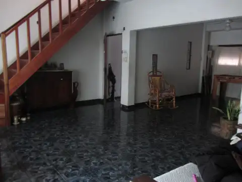 Chalet PH en 2 plantas, a 3 cuadras de Avenida Don Bosco