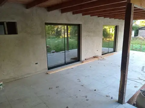 Casa 3 ambientes con 1 baño