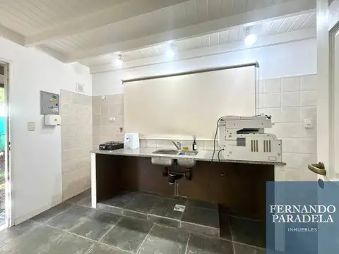 Local comercial en alquiler ubicado en Parque Leloir