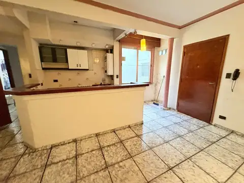 BUCARELLI 1400, Piso 1