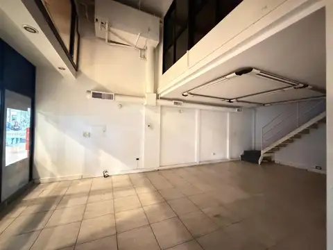 Local Comercial en alquiler. Galería VICTORIA MALL