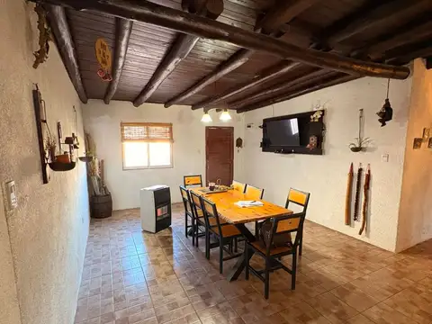 Casa 5 ambientes con 2 baños