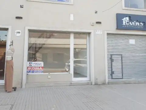 (PRIMER MES BONIFICADO!)EN ALQUILER  LOCAL 20 PORTAL DE KI. AIRE ACONDICIONADO Y ALARMA 