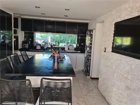 Casa en Venta de 5 dormitorios