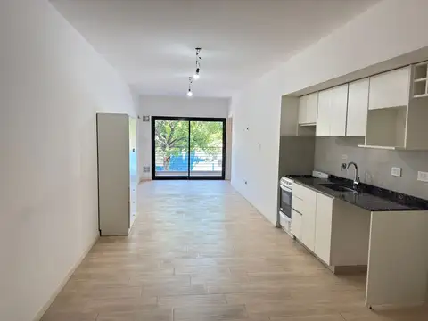 Departamento un ambiente, frente, balcon