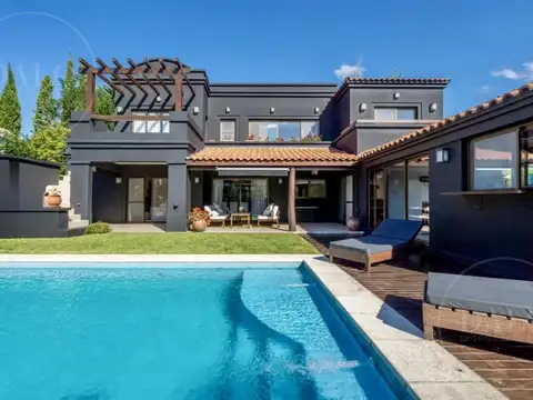 Av. de Los Lagos  al 4800