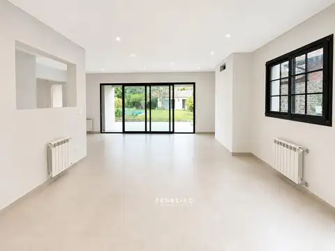 Casa 4 ambientes con 4 baños