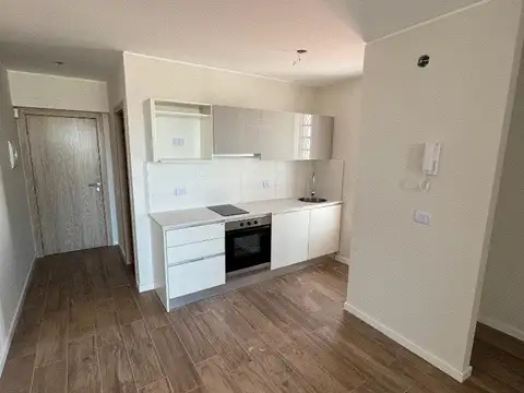 Pellegrini 1600, Piso 10