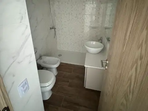 Pellegrini 1600, Piso 10