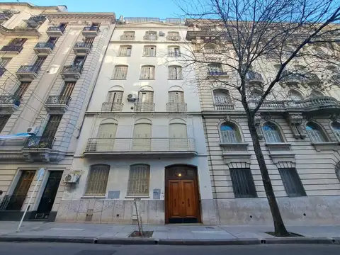 VENTA DEPTO. 3 AMB Y MEDIO TODO LUZ BALBANERA