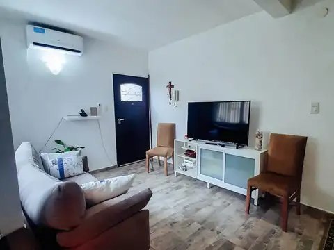 Depto Tipo Casa en Venta en La Plata, USD 85.000