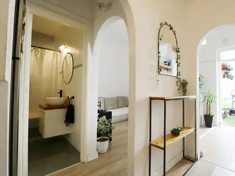 Depto Tipo Casa en Venta en Flores, USD 110.000