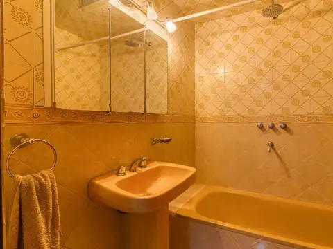 Depto Tipo Casa en Venta con 1 cocheras