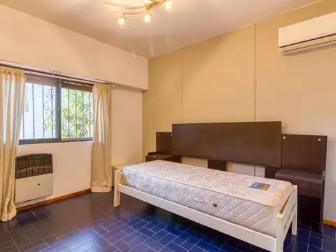 Depto Tipo Casa 4 ambientes con 1 baño